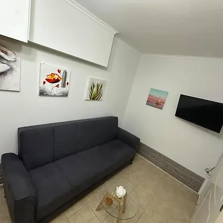 Sandras Near Airport * Corfu (city)