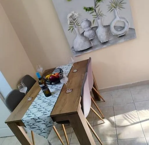 Sandras Near Airport Appartement Corfu (city)